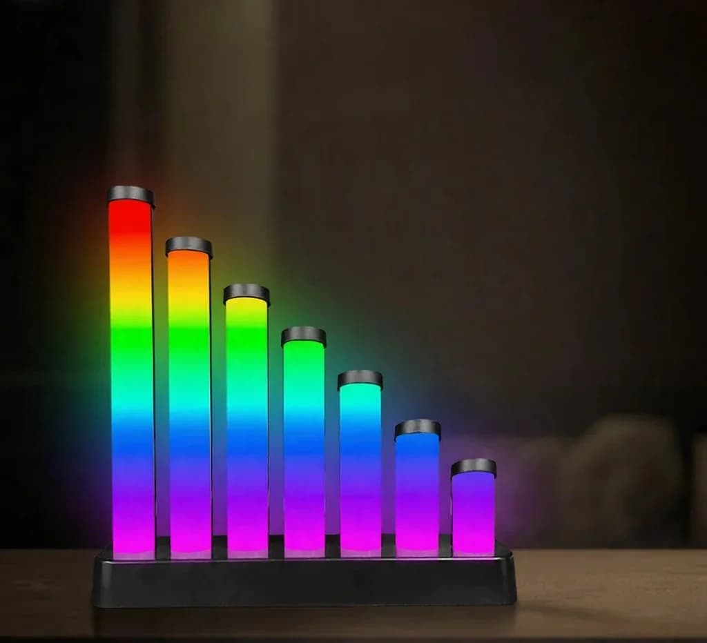 RGB hangreaktív LED asztali lámpa app vezérléssel